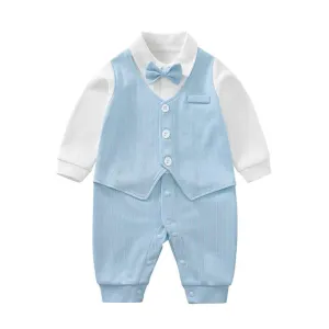 ملابس للأطفال ملابس قطعة واحدة ملابس . Children's clothing, one-piece clothing, clothing