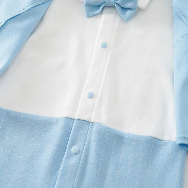 ملابس للأطفال ملابس قطعة واحدة ملابس . Children's clothing, one-piece clothing, clothing
