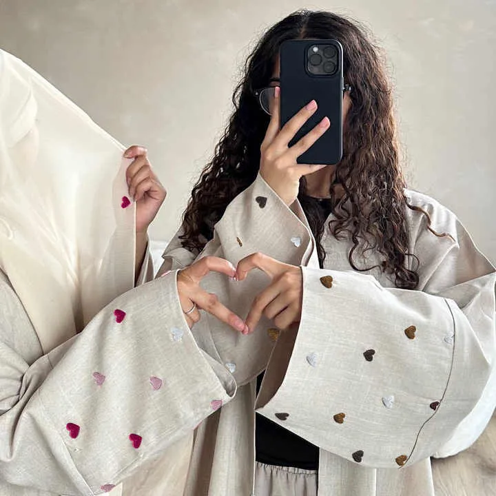 عباية مزينة بالزهور ,Floral Abaya