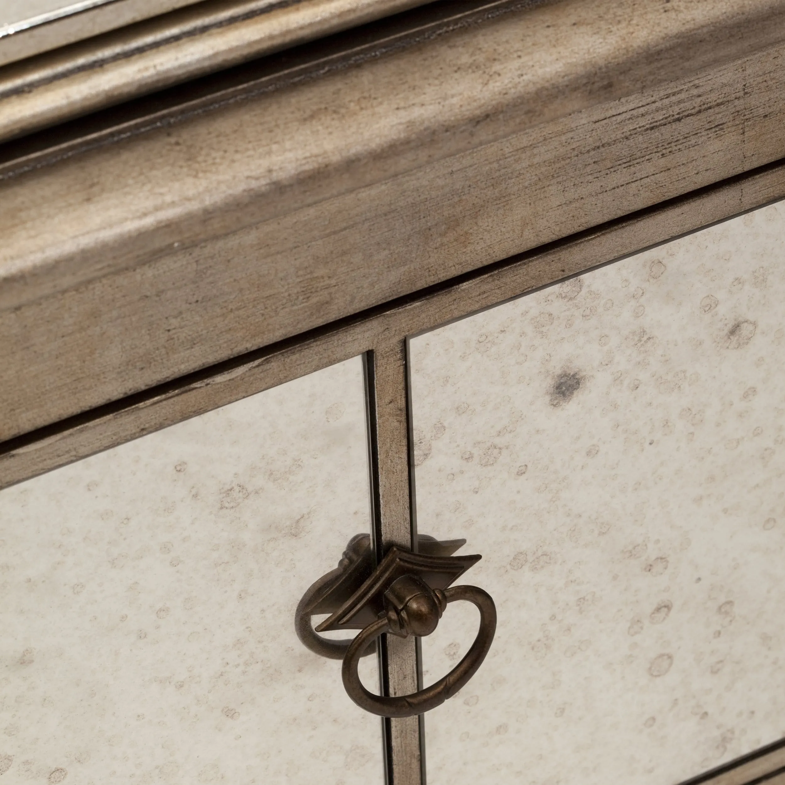 Visage Armoire